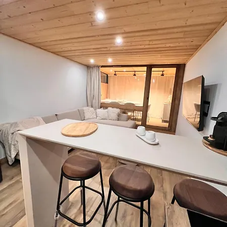 Val Thorens, Serac 7 - Neuf, Pied Des Pistes, Plein Sud, Vue Magnifique - Familial